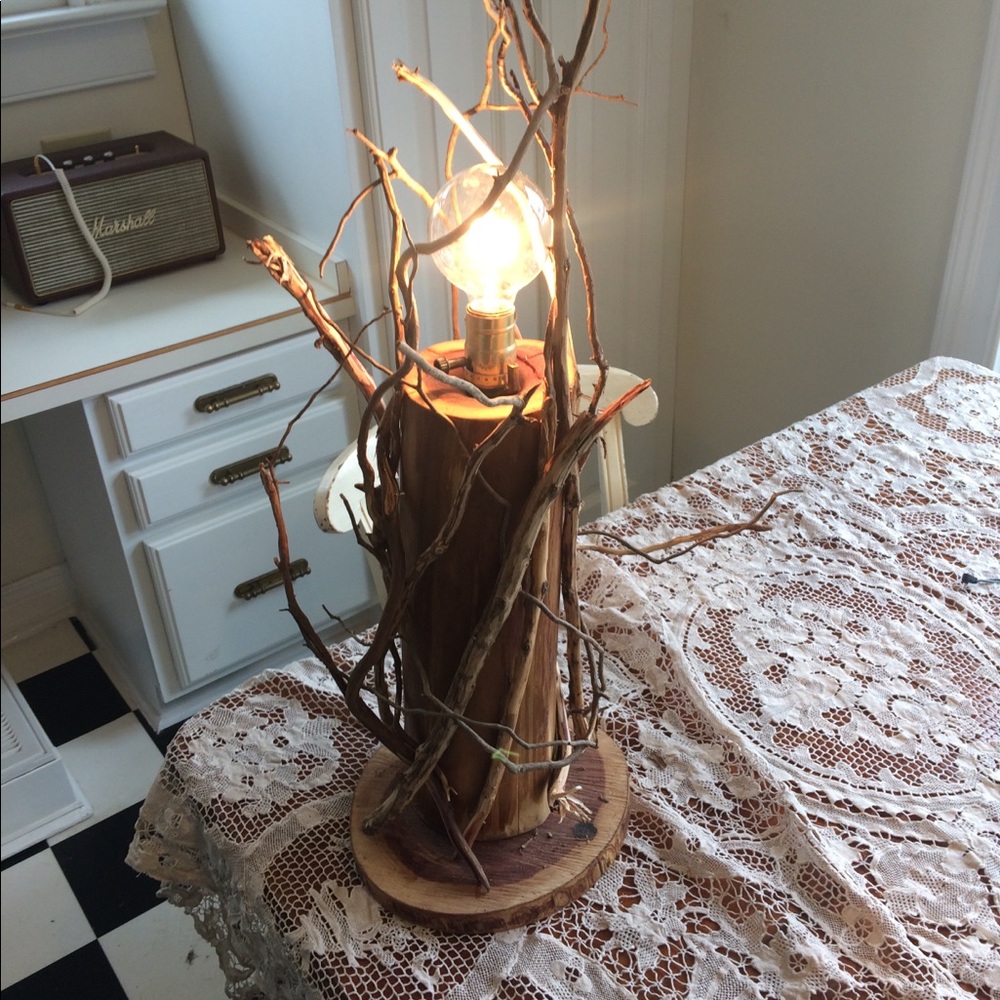 Cedar log lamp